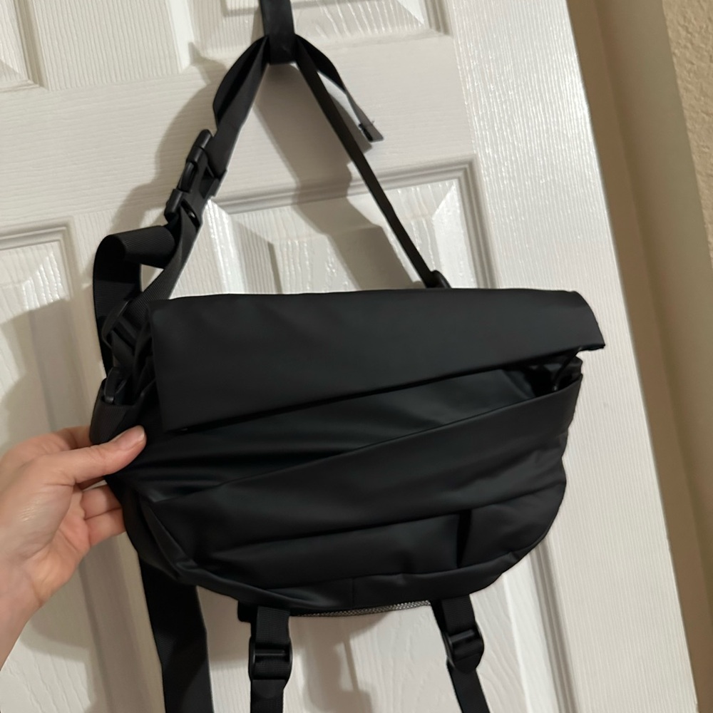 Stylish Black unisex Crossbody Bag